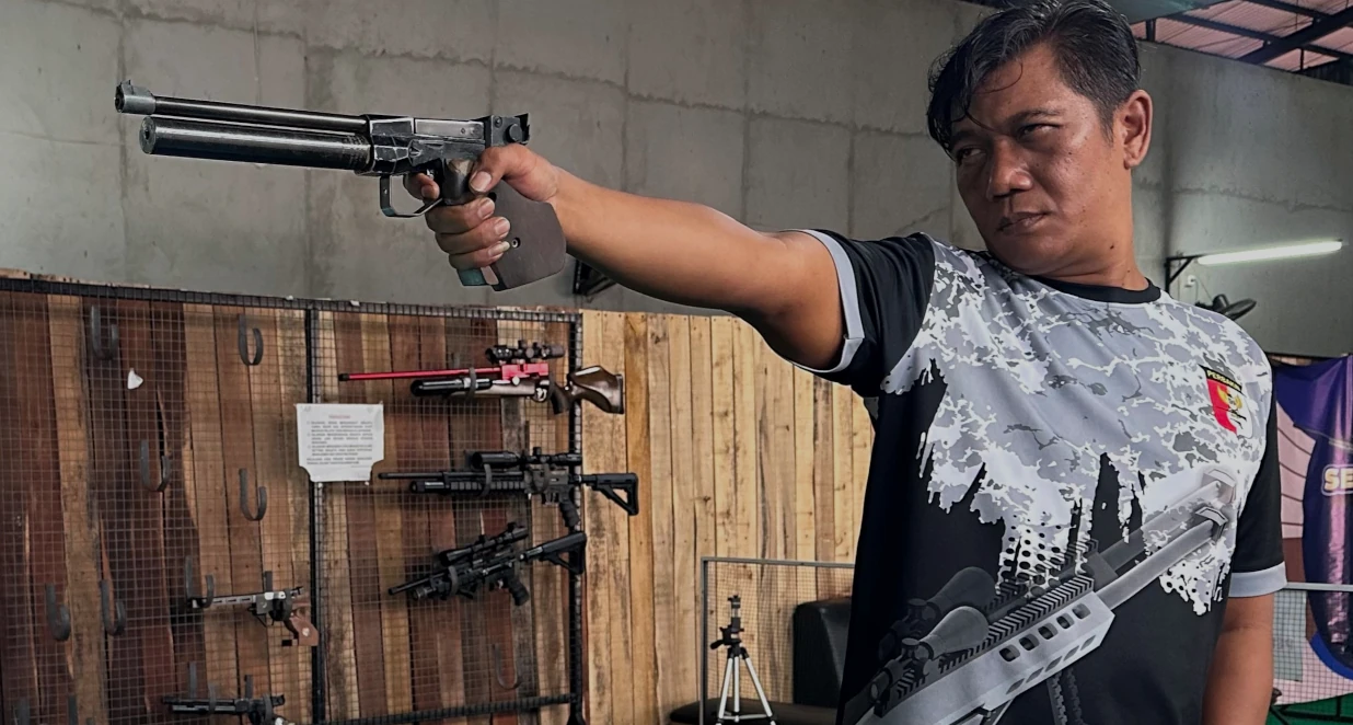 penembak AIR PISTOL 10 M mobile