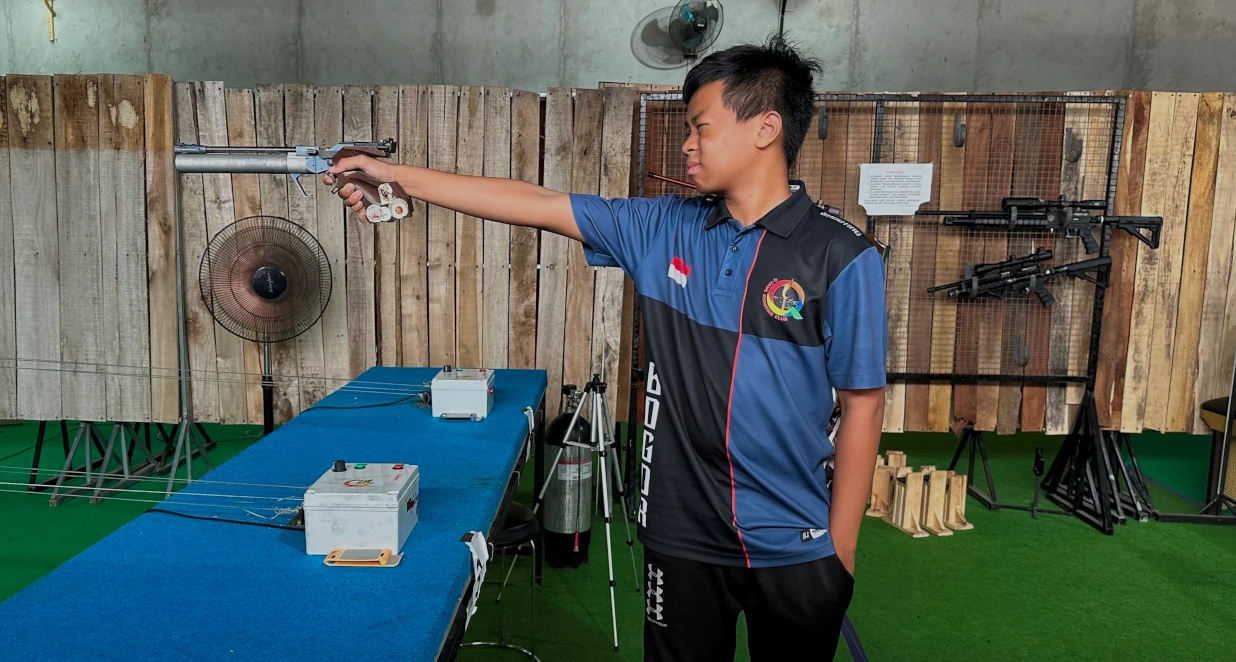 penembak AIR PISTOL 10 M mobile