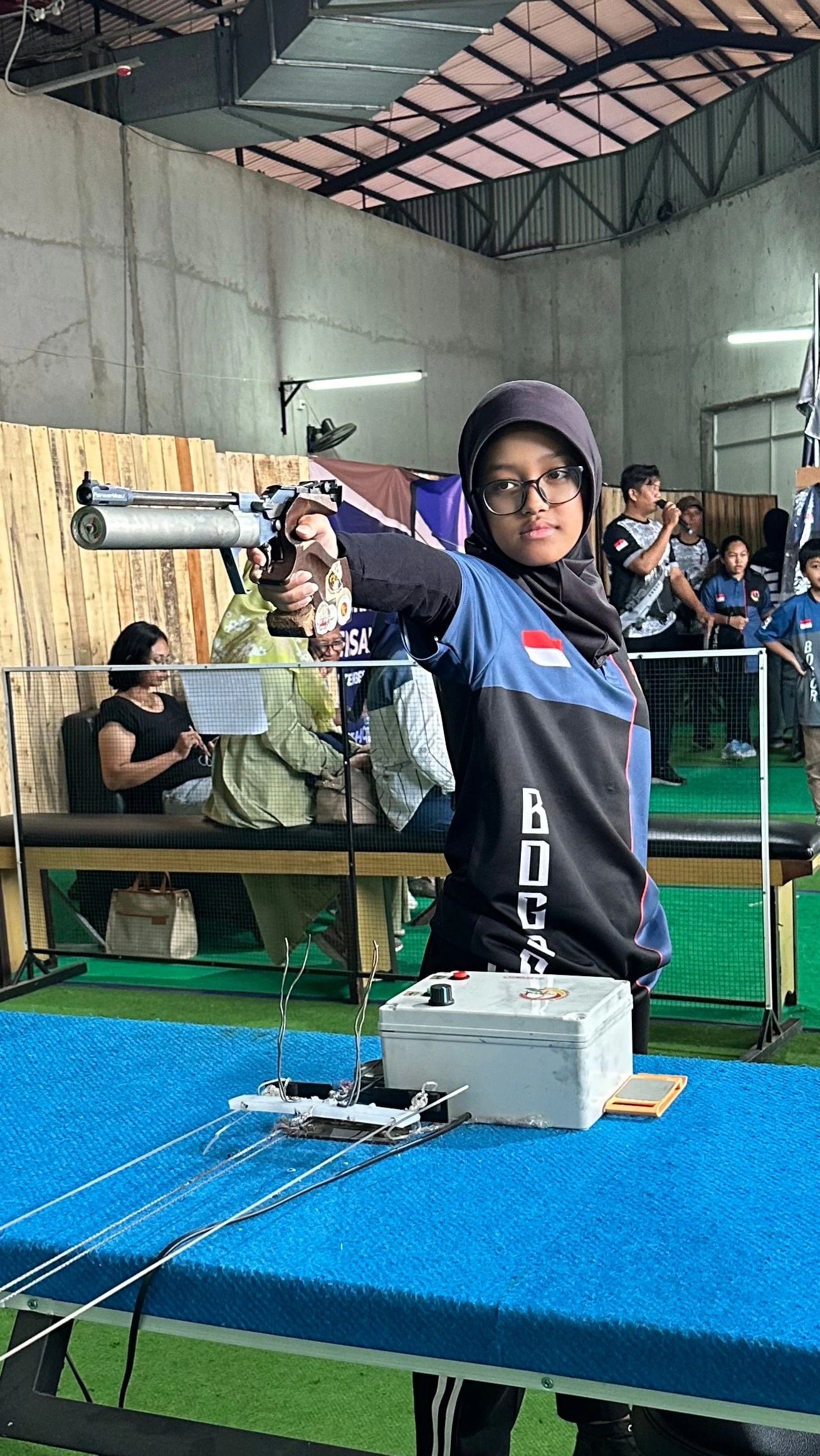 penembak AIR PISTOL 10 M